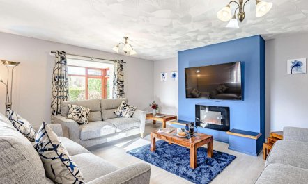 4 Bed in Blaenau Ffestiniog 1