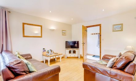 3 Bed in Wareham 2