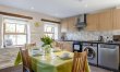 2 Bed in Cambrose 1