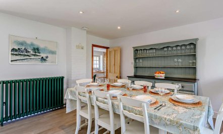 4 Bed in Wareham 9