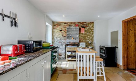 4 Bed in Wareham 8