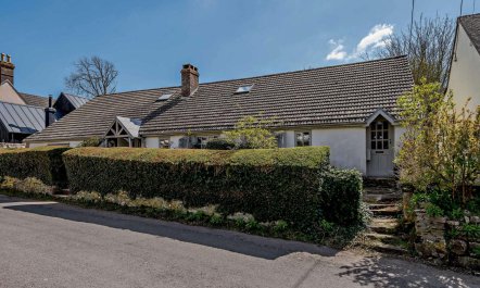 4 Bed in Wareham 1
