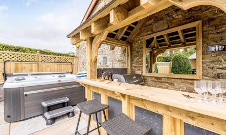 4 Bed in Holywell 2