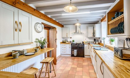 4 Bed in Holywell 6