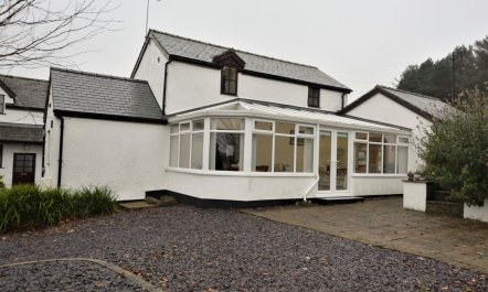 2 Bed in Colwyn Bay 3