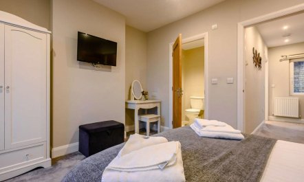 2 Bed in Keswick 8