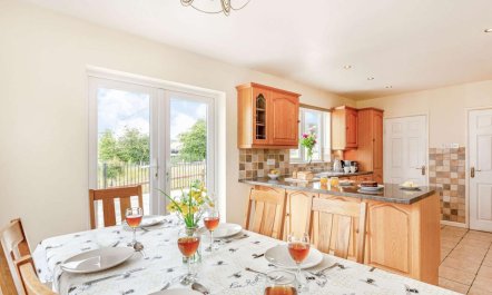 4 Bed in Denbigh 6
