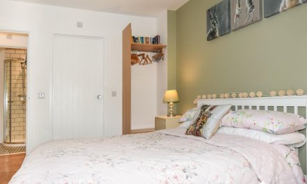 2 Bed in Ashton -under- Hill 7