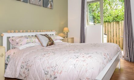 2 Bed in Ashton -under- Hill 9
