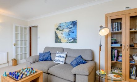 1 Bed in Lymington 7