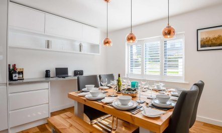 4 Bed in Lymington 3