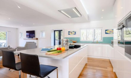 4 Bed in Lymington 5