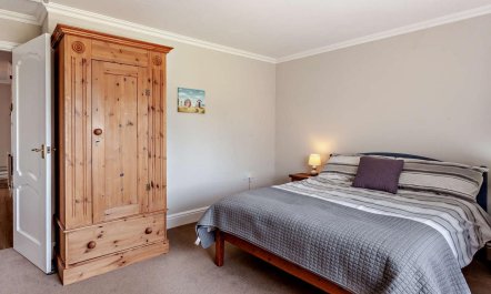 2 Bed in Highbridge 5