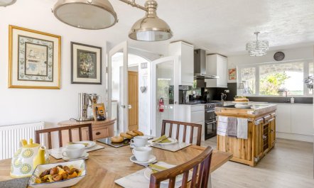 6 Bed in Bideford 6