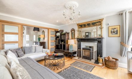 6 Bed in Bideford 8