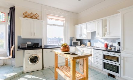 5 Bed in Tynemouth 1