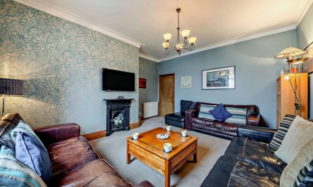 5 Bed in Tynemouth 2