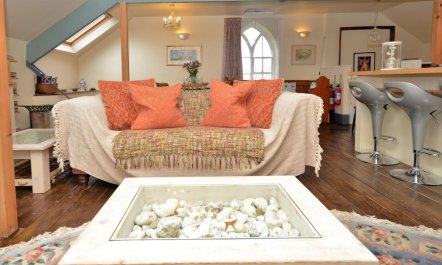 2 Bed in Llwyngwril 7