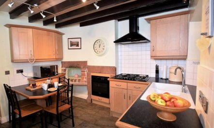 2 Bed in Holmrook 4