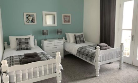 2 Bed in Tenby 7