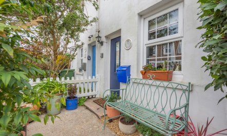 1 Bed in Eastbourne 4