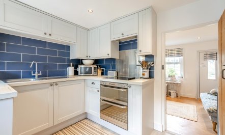 1 Bed in Eastbourne 3