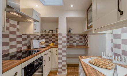 4 Bed in Eastbourne 3