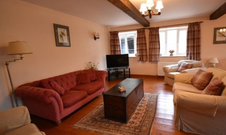 3 Bed in Bridport 2