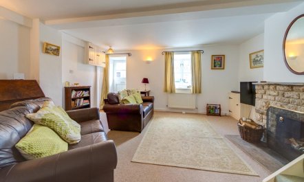 2 Bed in Corfe Castle 1