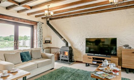 3 Bed in Newton Abbot 1