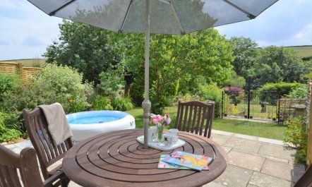 2 Bed in Dorchester 1