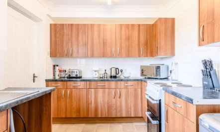 2 Bed in Holt 5