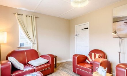 2 Bed in Holt 2