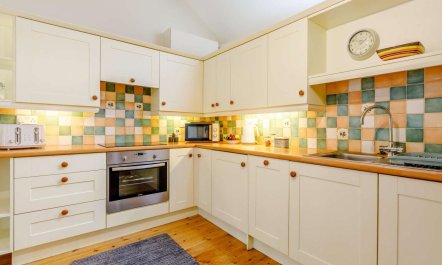 1 Bed in Holsworthy 4