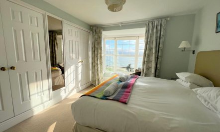 2 Bed in Aberdyfi 5