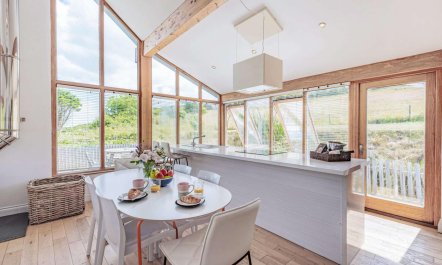 3 Bed in Pembroke 7