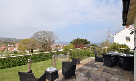 3 Bed in Colwyn Bay 2