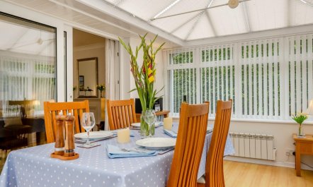 2 Bed in Colwell Bay 7