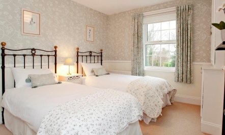 3 Bed in Lymington 6