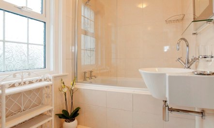 3 Bed in Lymington 8