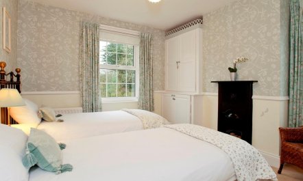3 Bed in Lymington 5