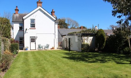 3 Bed in Lymington 9