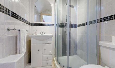 3 Bed in Crewkerne 8