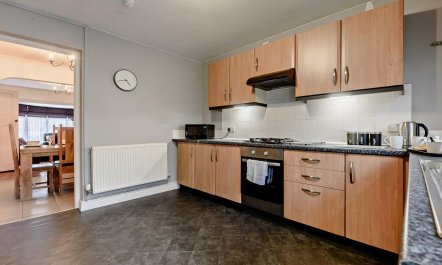 3 Bed in Tenby 6