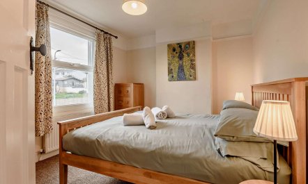 3 Bed in Tenby 8