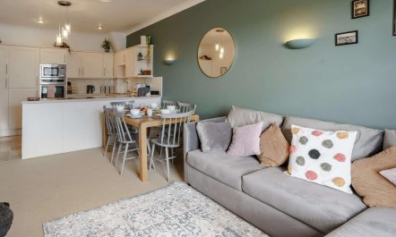 3 Bed in Tenby 3