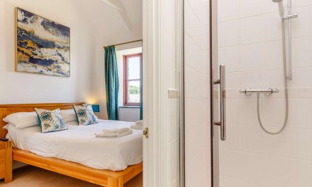 3 Bed in Penzance 9