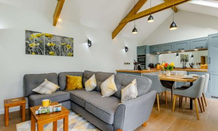 2 Bed in Holsworthy 4