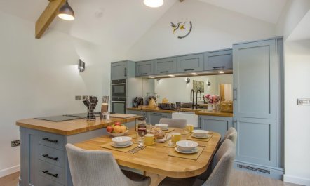 2 Bed in Holsworthy 2