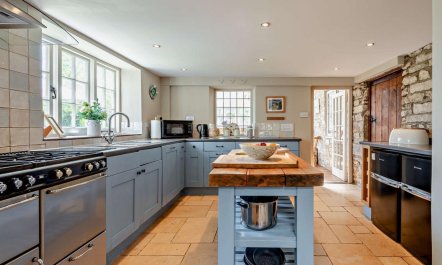 4 Bed in Corfe Castle 7